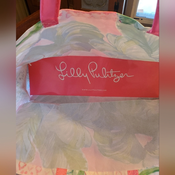 Lilly Pulitzer Floral Reusable Shopping Tote Bags (2) - Picture 12 of 14